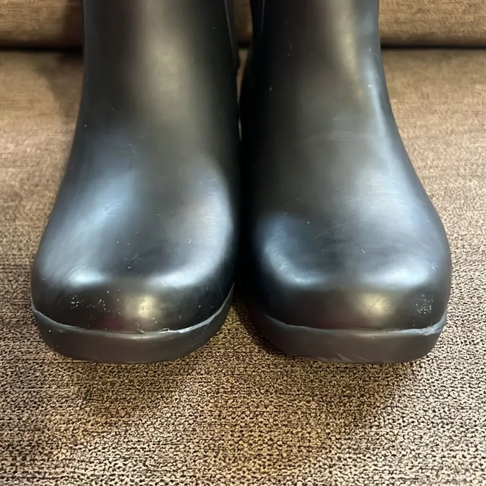 New Chooka Eastlake Waterproof Faux Fur Lined Chelsea Boot Women’s Size 6